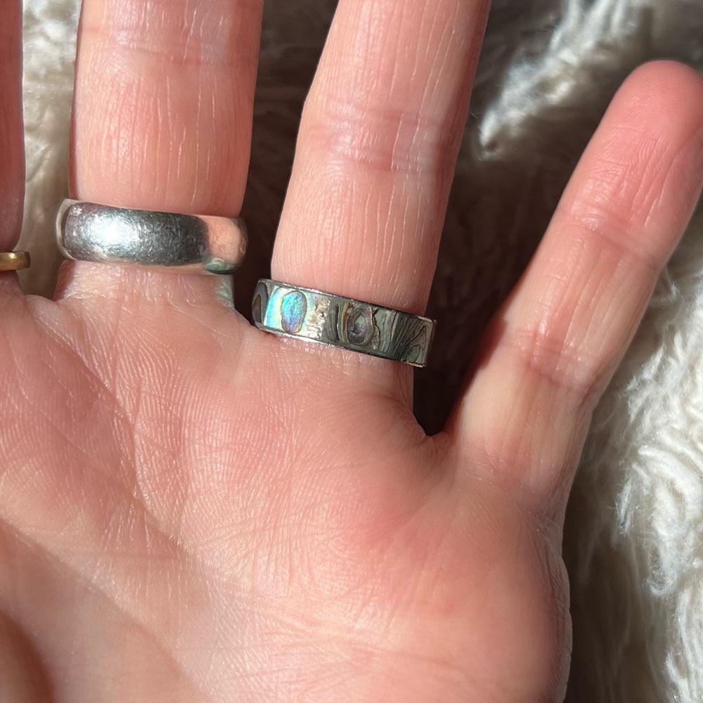 Abalone Shell Ring - Picture 6 of 9